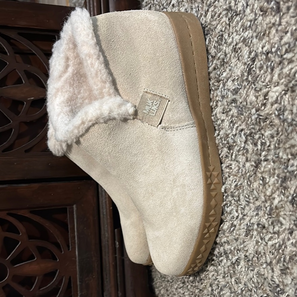 Clarks Cream Suede Winter Boots